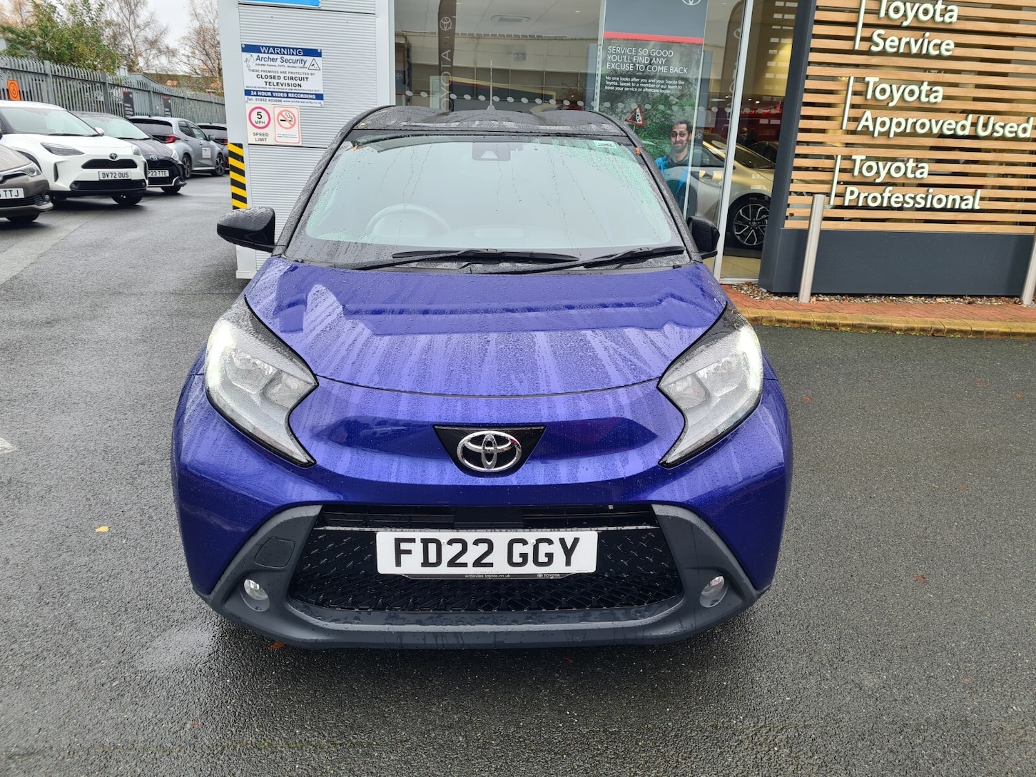 Used Toyota Aygo X 2022 for sale - 76589867: Photo 2
