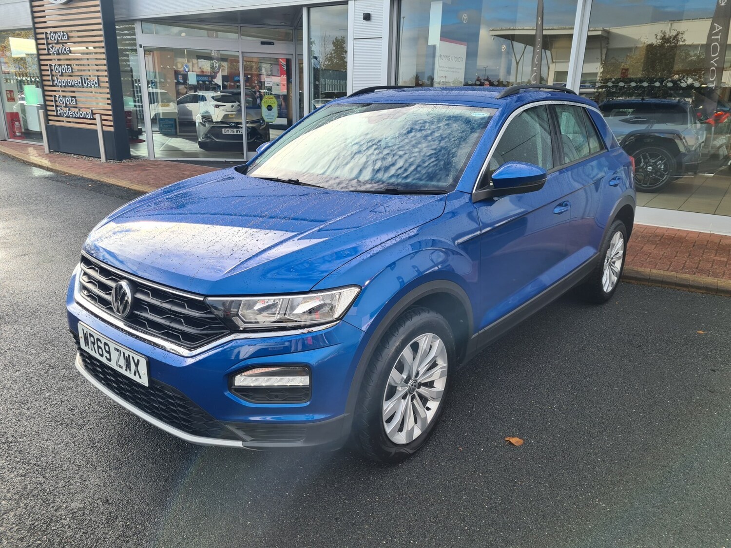 Used Volkswagen T-Roc 2019 for sale - 76338885: Photo 3