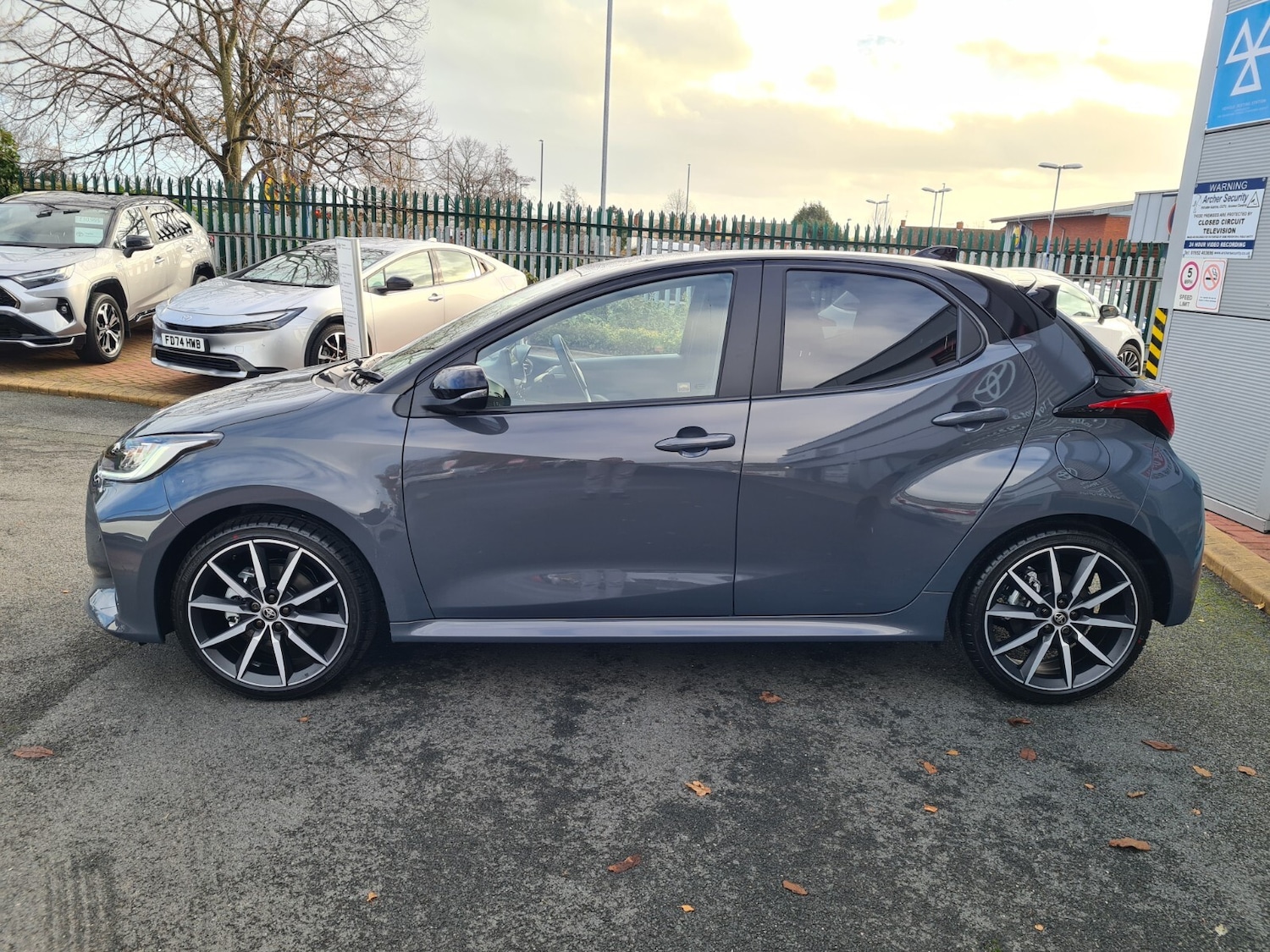 Used Toyota Yaris 2025 for sale - 77019919: Photo 4