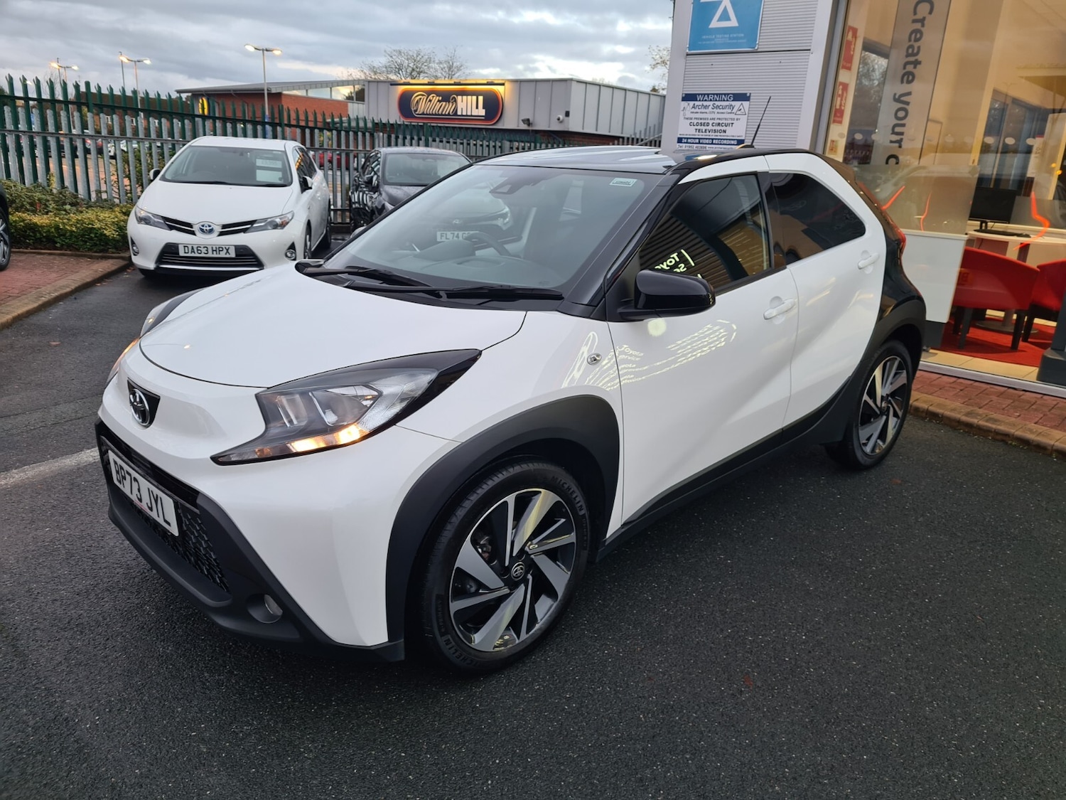 Used Toyota Aygo X 2023 for sale - 76856367: Photo 3