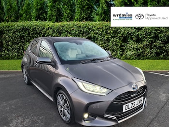 Used Toyota Yaris 2023 for sale - 76704327: Photo