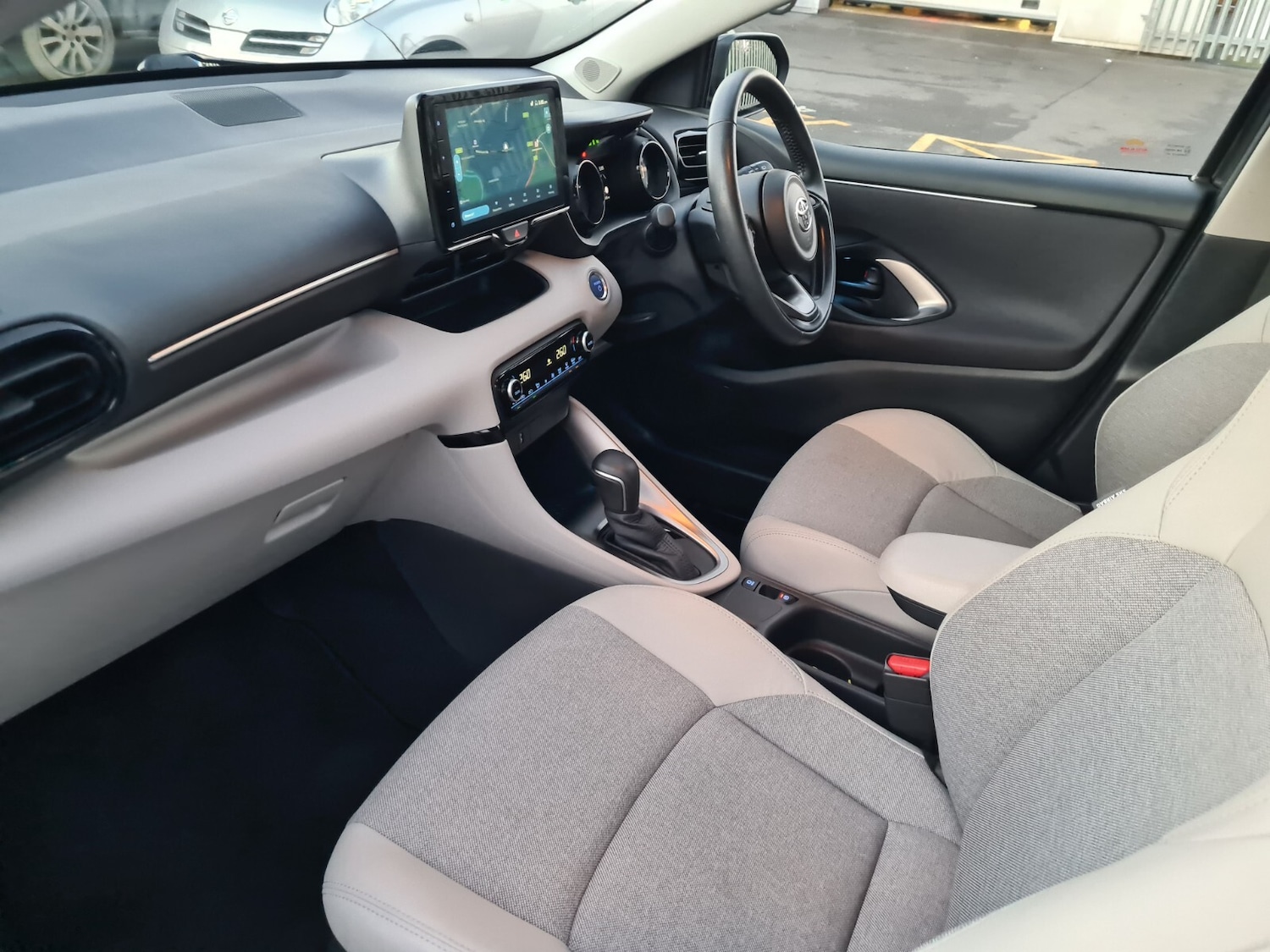 Used Toyota Yaris 2023 for sale - 76704327: Photo 22