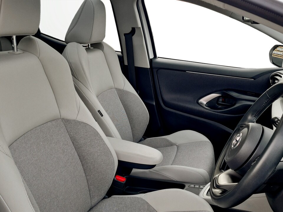 Used Toyota Yaris 2022 for sale - 77971667: Photo 33