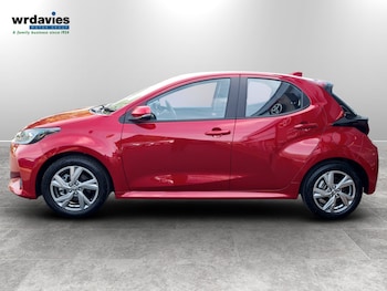 Used Toyota Yaris 2024 for sale - 79472469: Photo