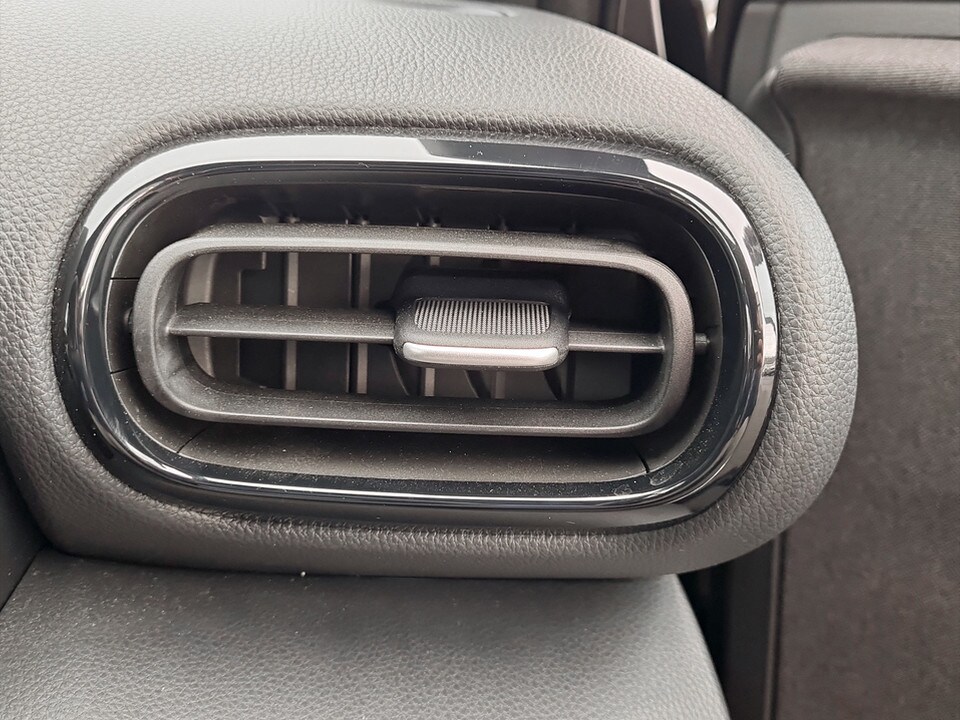 Used Toyota Yaris Cross 2023 for sale - 77855665: Photo 30