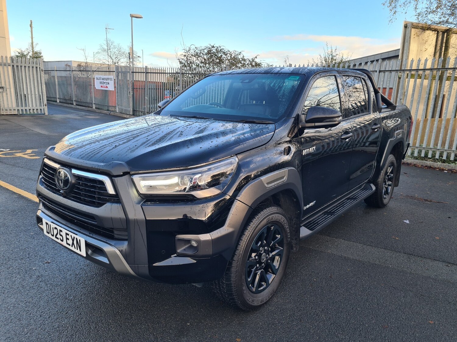 Used Toyota Hilux 2025 for sale - 76856379: Photo 3