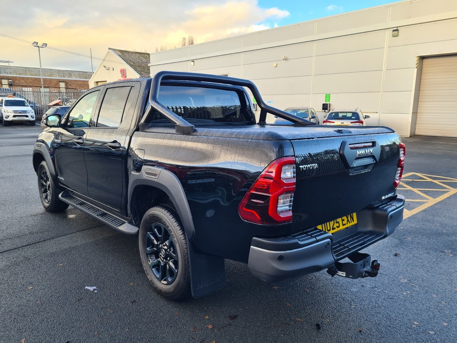 Used Toyota Hilux 2025 for sale - 76856379: Photo 5