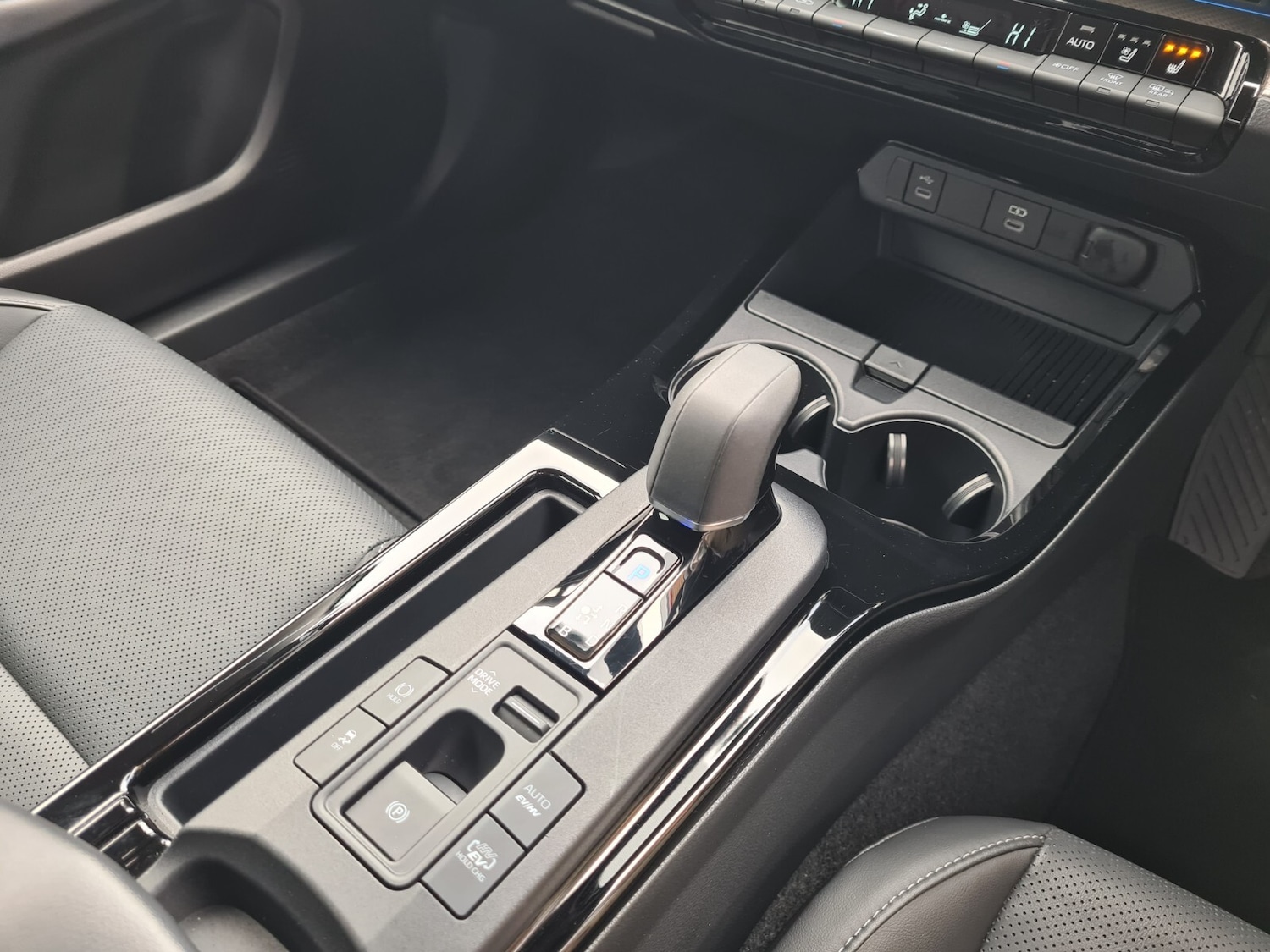 Used Toyota Prius 2024 for sale - 77019846: Photo 15