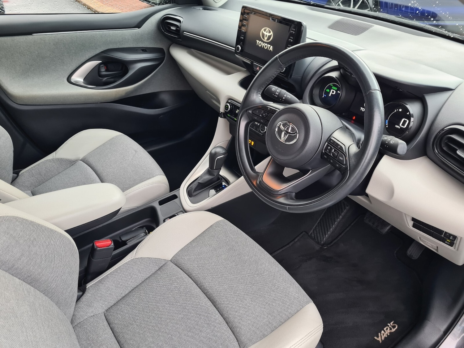 Used Toyota Yaris 2022 for sale - 76315811: Photo 10