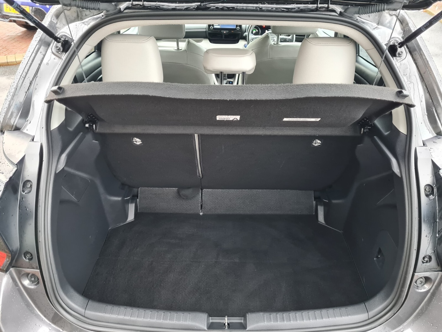 Used Toyota Yaris 2022 for sale - 76315811: Photo 19