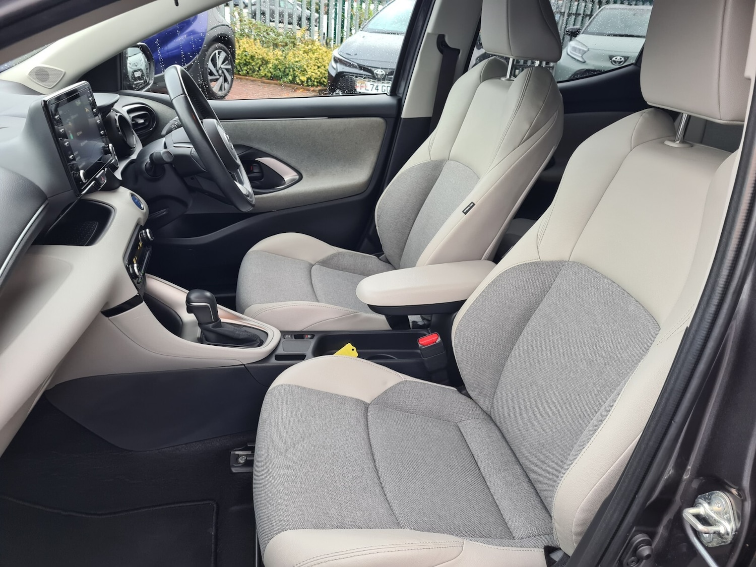 Used Toyota Yaris 2022 for sale - 76315811: Photo 21