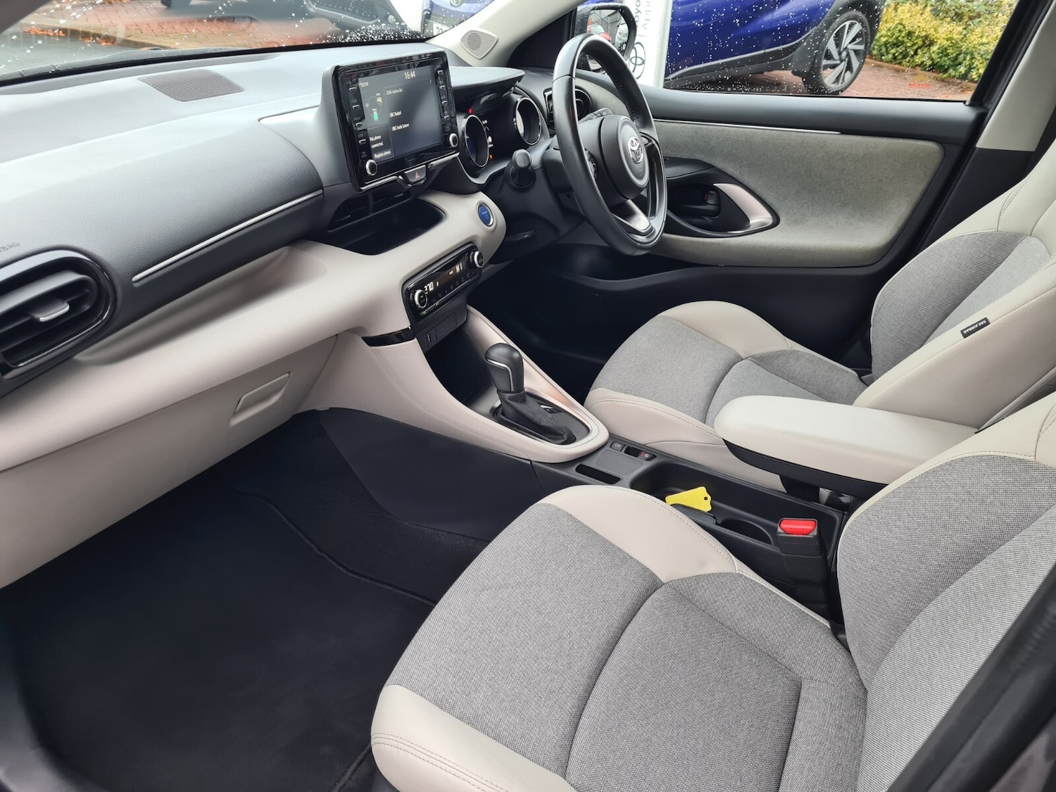 Used Toyota Yaris 2022 for sale - 76315811: Photo 22
