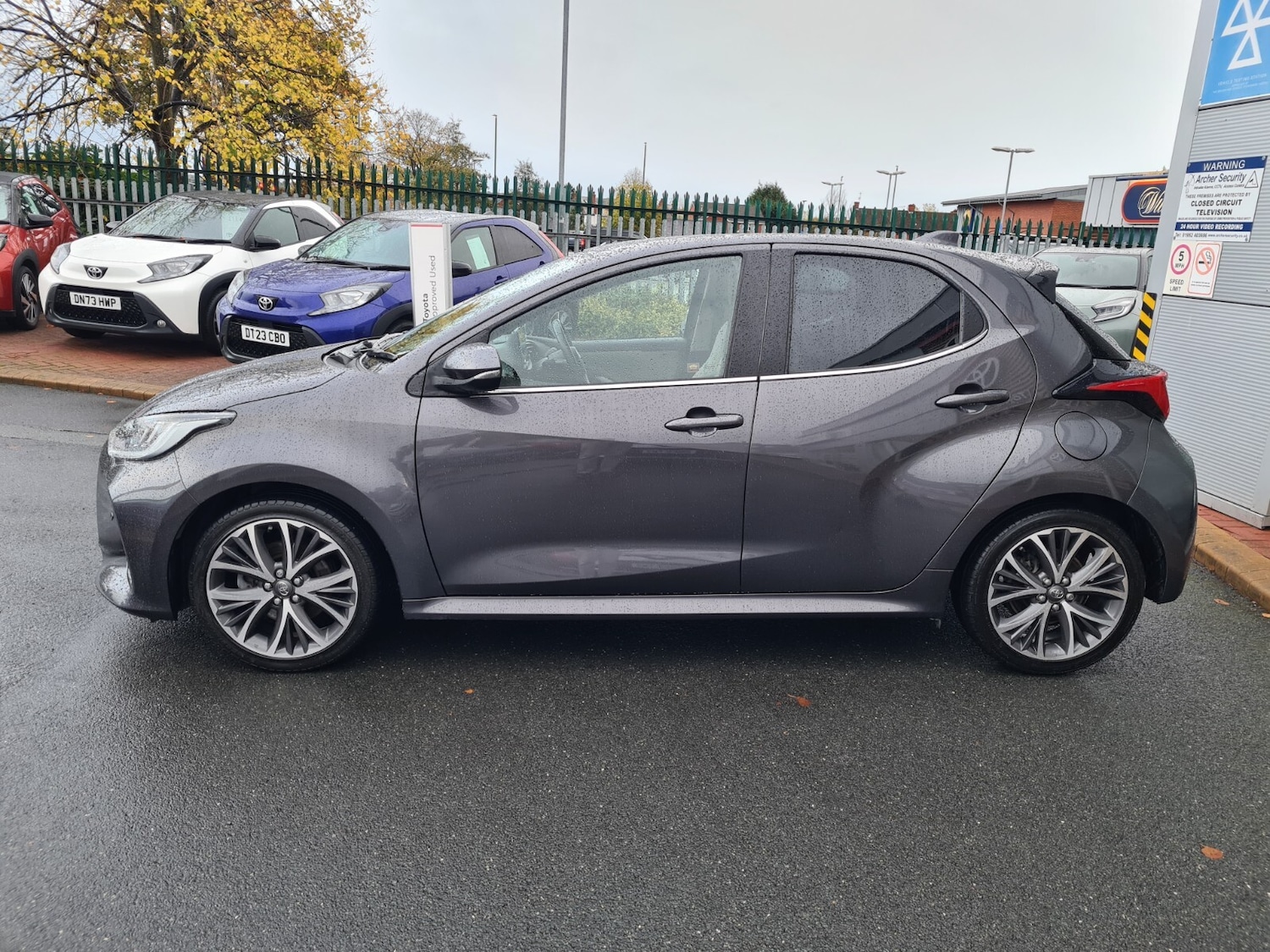 Used Toyota Yaris 2022 for sale - 76315811: Photo 4