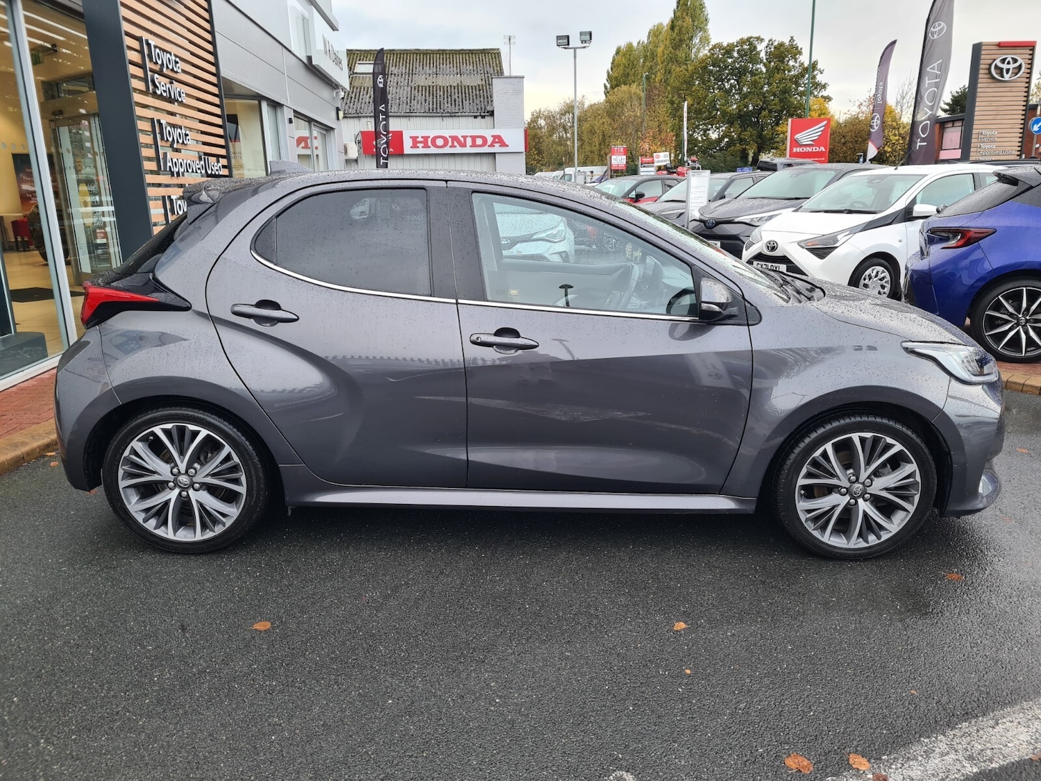 Used Toyota Yaris 2022 for sale - 76315811: Photo 9