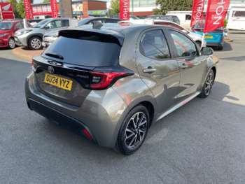 Used Toyota Yaris 2024 for sale - 74755610: Photo