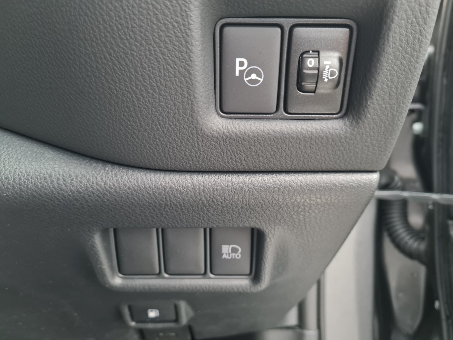 Used Toyota C-HR 2021 for sale - 76315785: Photo 16