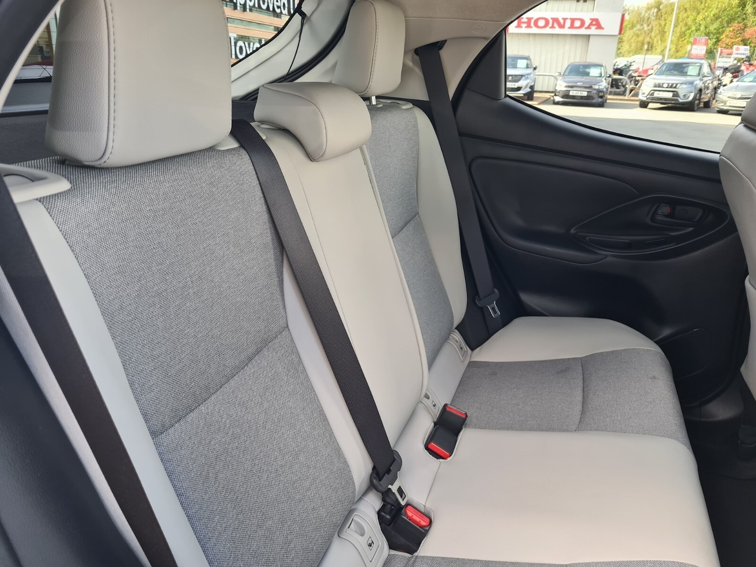 Used Toyota Yaris 2024 for sale - 77019851: Photo 19