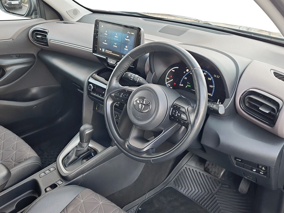 Used Toyota Yaris Cross 2022 for sale - 77927448: Photo 17