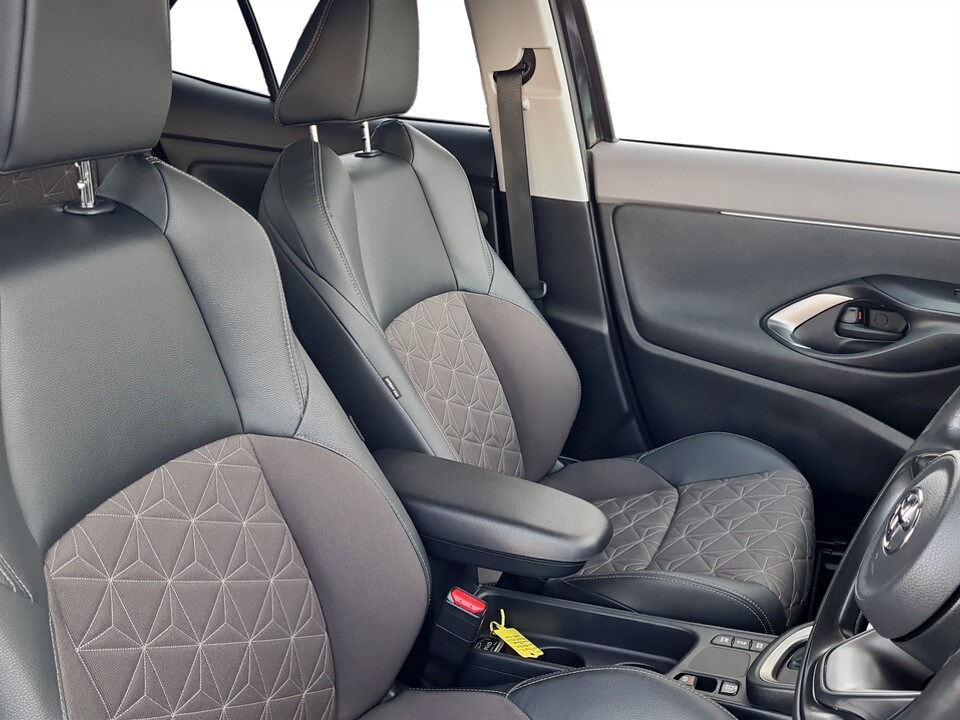 Used Toyota Yaris Cross 2022 for sale - 77927448: Photo 19