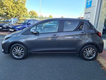 Used Toyota Yaris 2016 for sale - 79846583: Photo