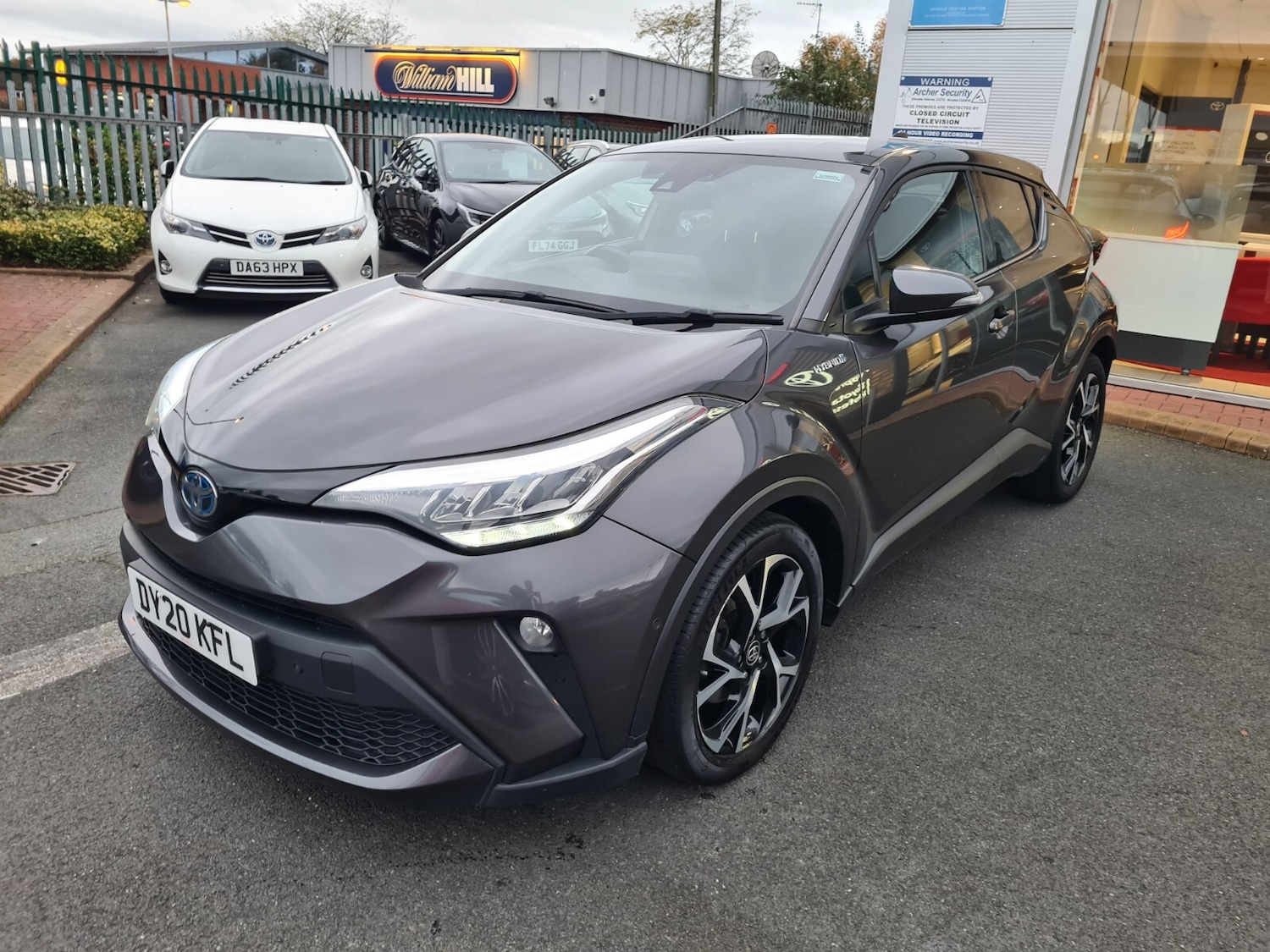 Used Toyota C-HR 2020 for sale - 76856430: Photo 3