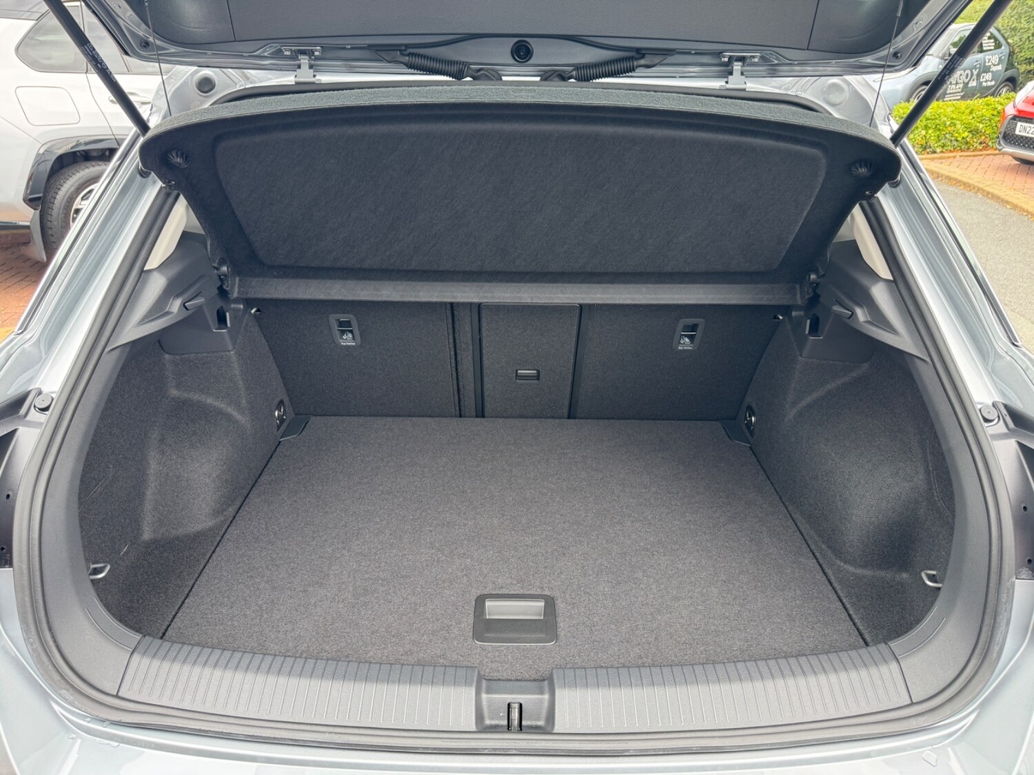 Used Volkswagen T-Roc 2024 for sale - 76856382: Photo 21