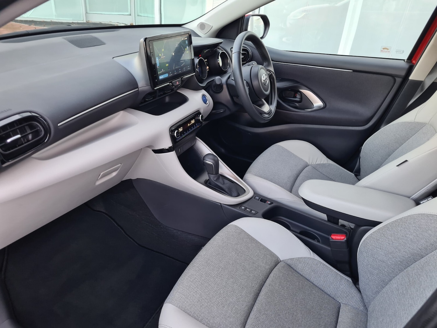 Used Toyota Yaris 2023 for sale - 77019873: Photo 22