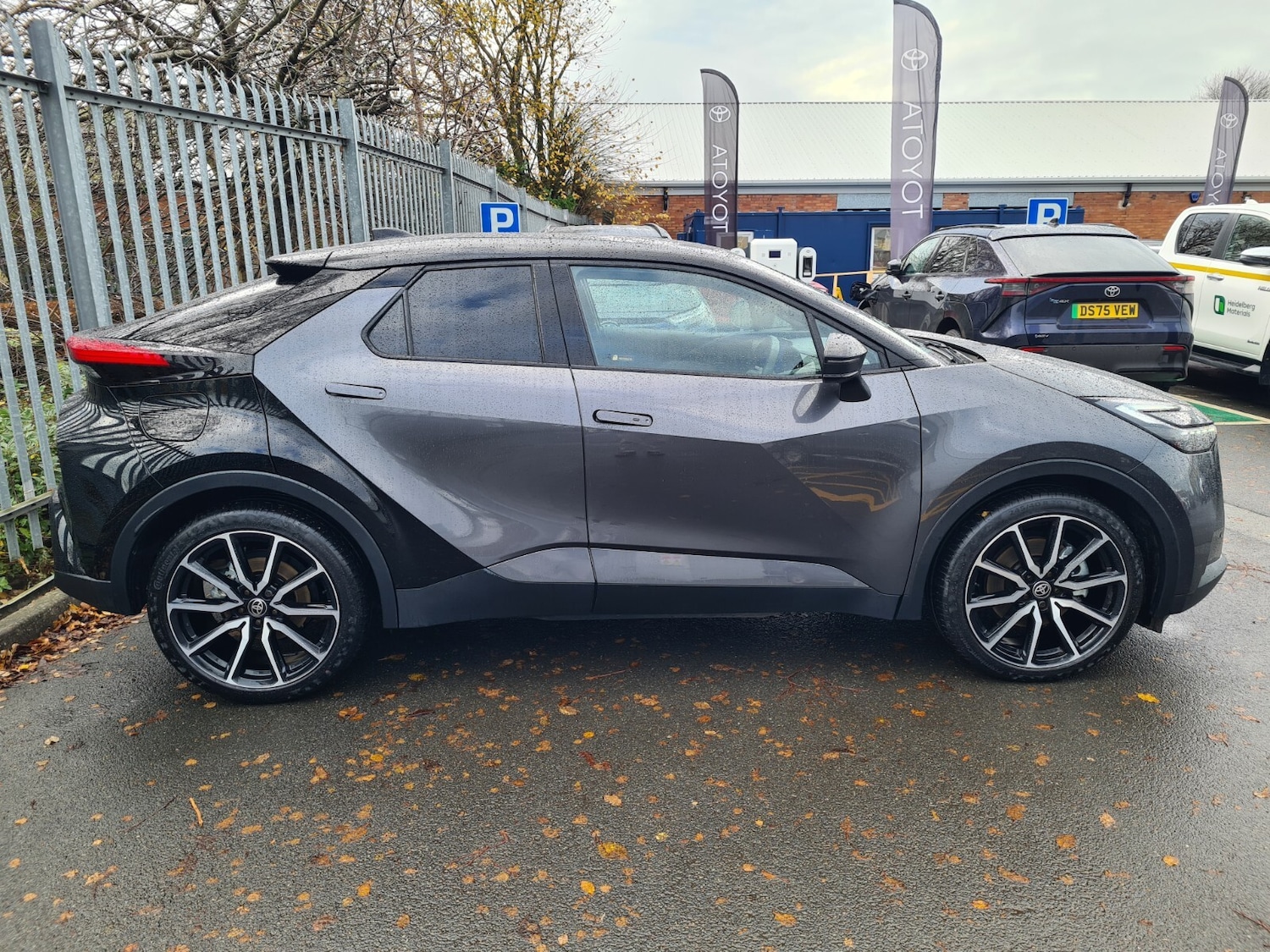 Used Toyota C-HR 2024 for sale - 77019925: Photo 5