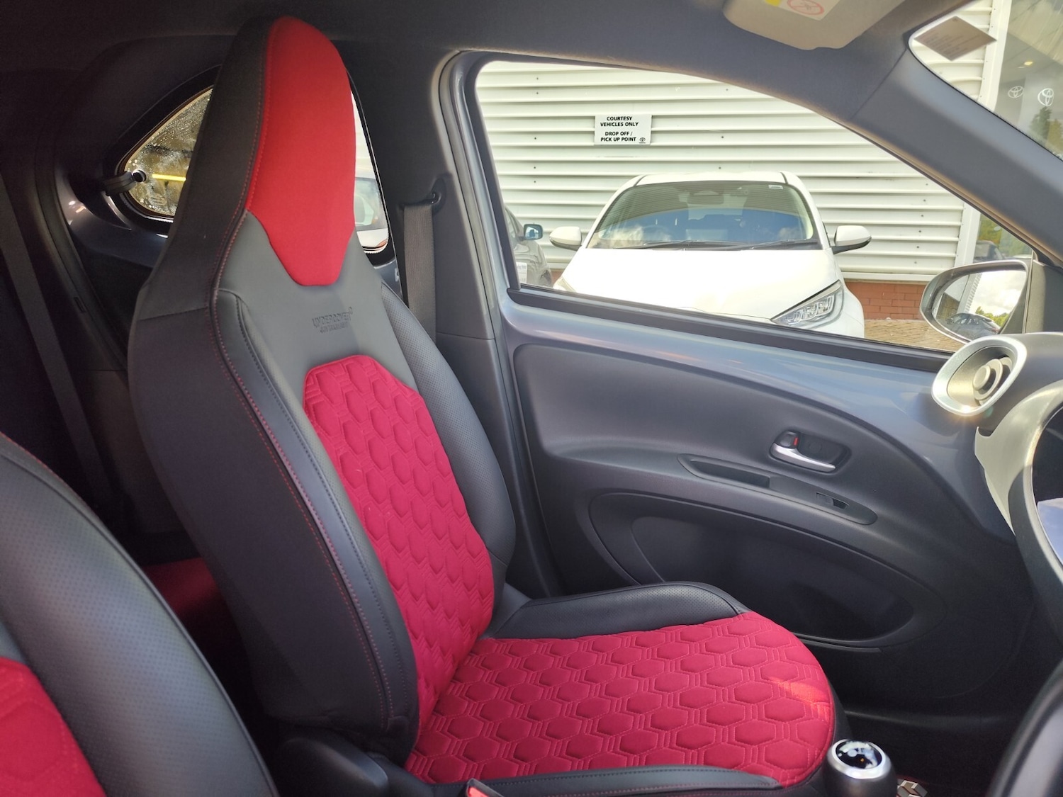 Used Toyota Aygo X 2023 for sale - 77165537: Photo 28