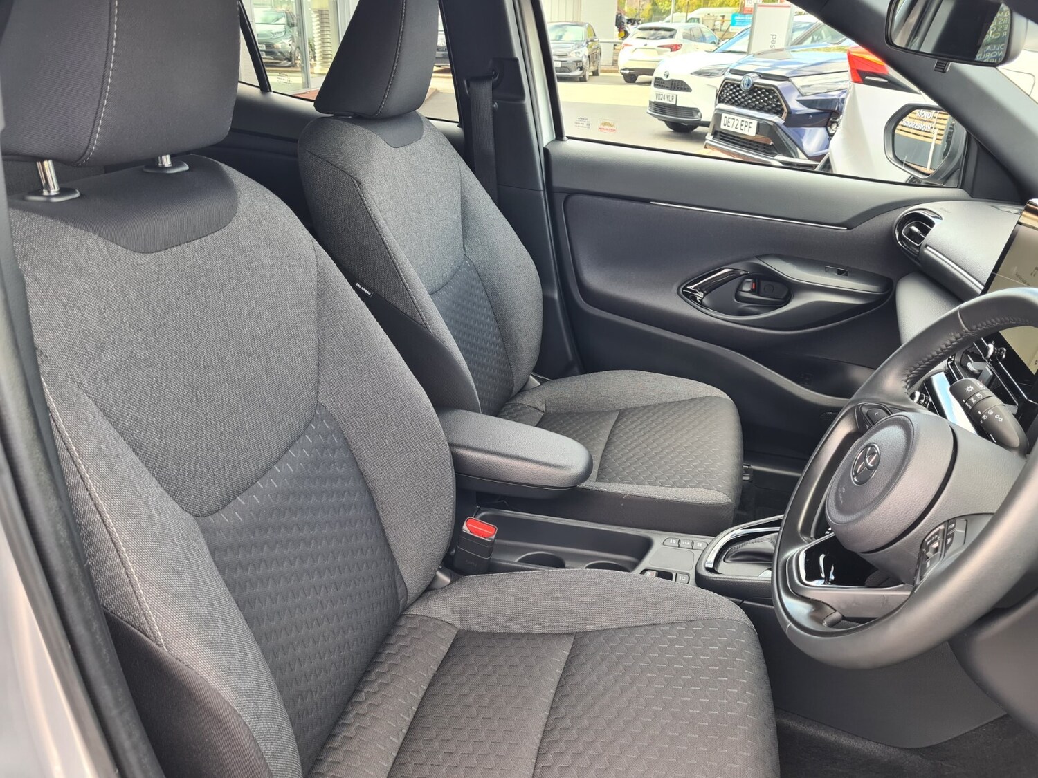 Used Toyota Yaris Cross 2025 for sale - 77019847: Photo 16