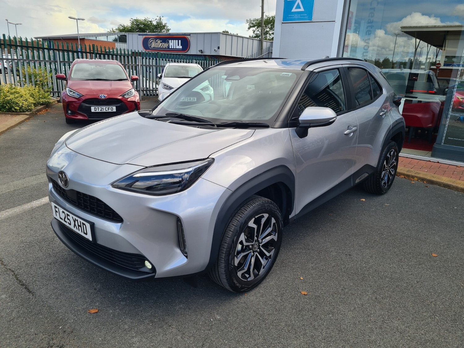 Used Toyota Yaris Cross 2025 for sale - 77019847: Photo 3