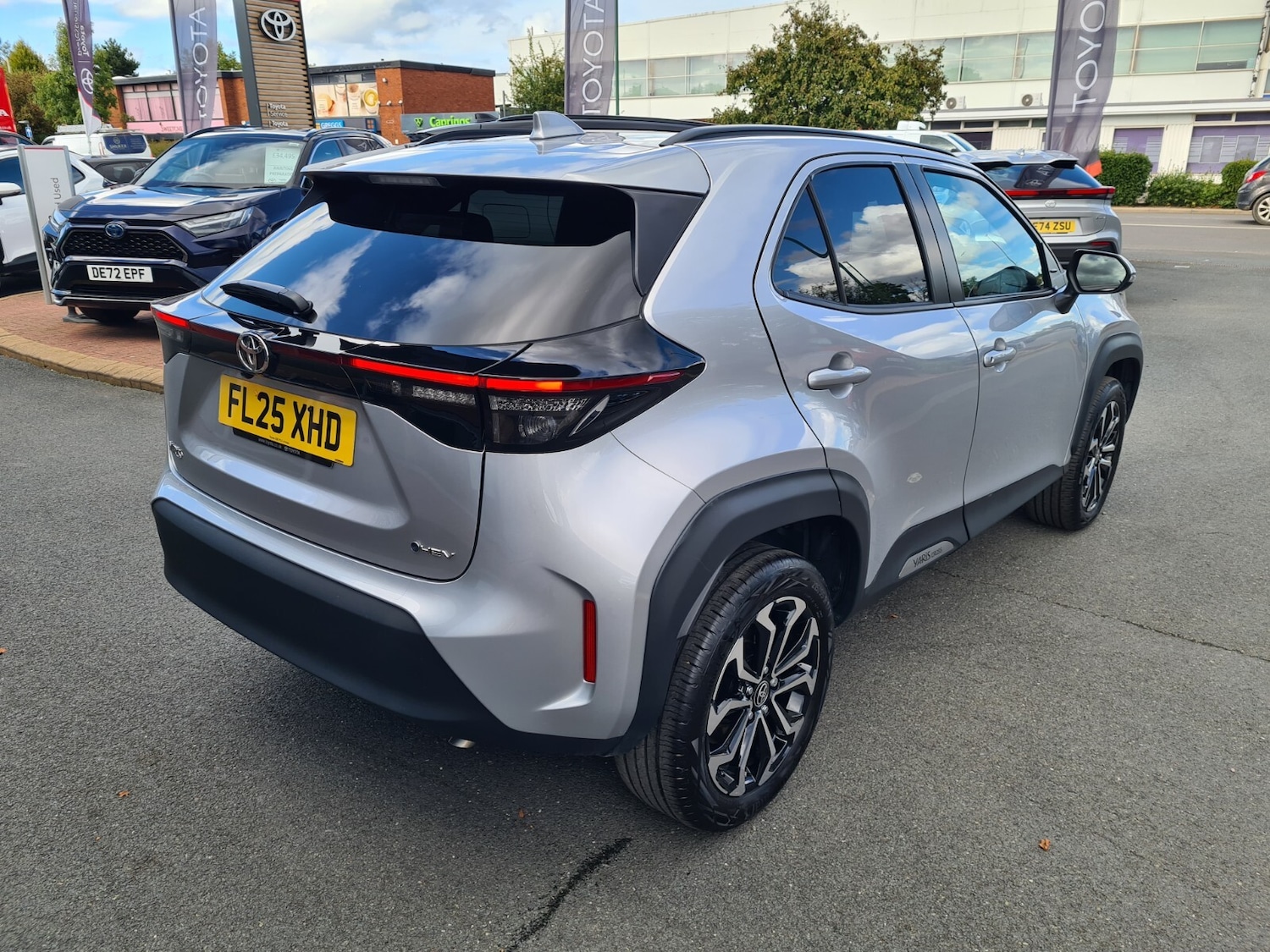 Used Toyota Yaris Cross 2025 for sale - 77019847: Photo 4