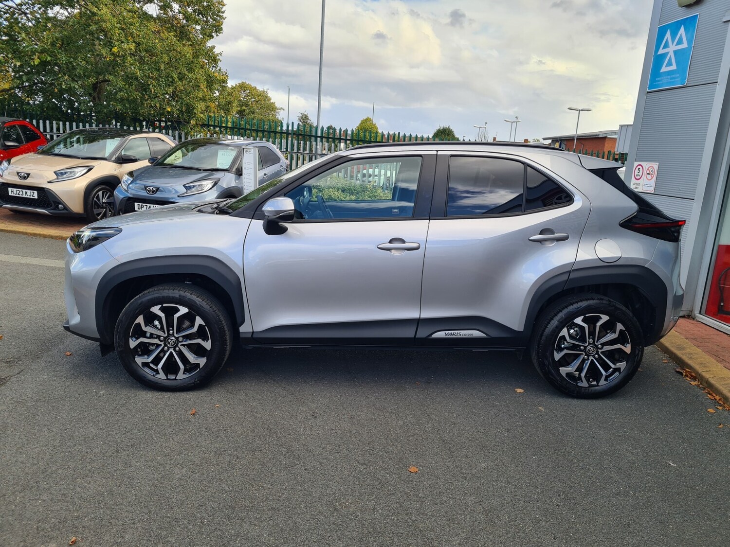 Used Toyota Yaris Cross 2025 for sale - 77019847: Photo 8