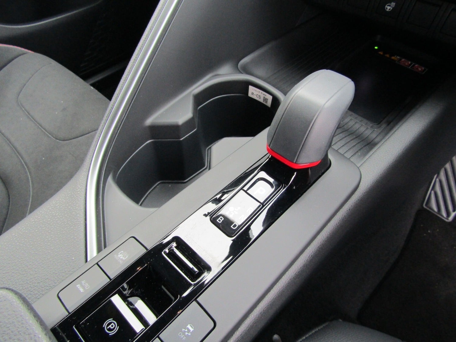 Used Toyota C-HR 2024 for sale - 76355194: Photo 17