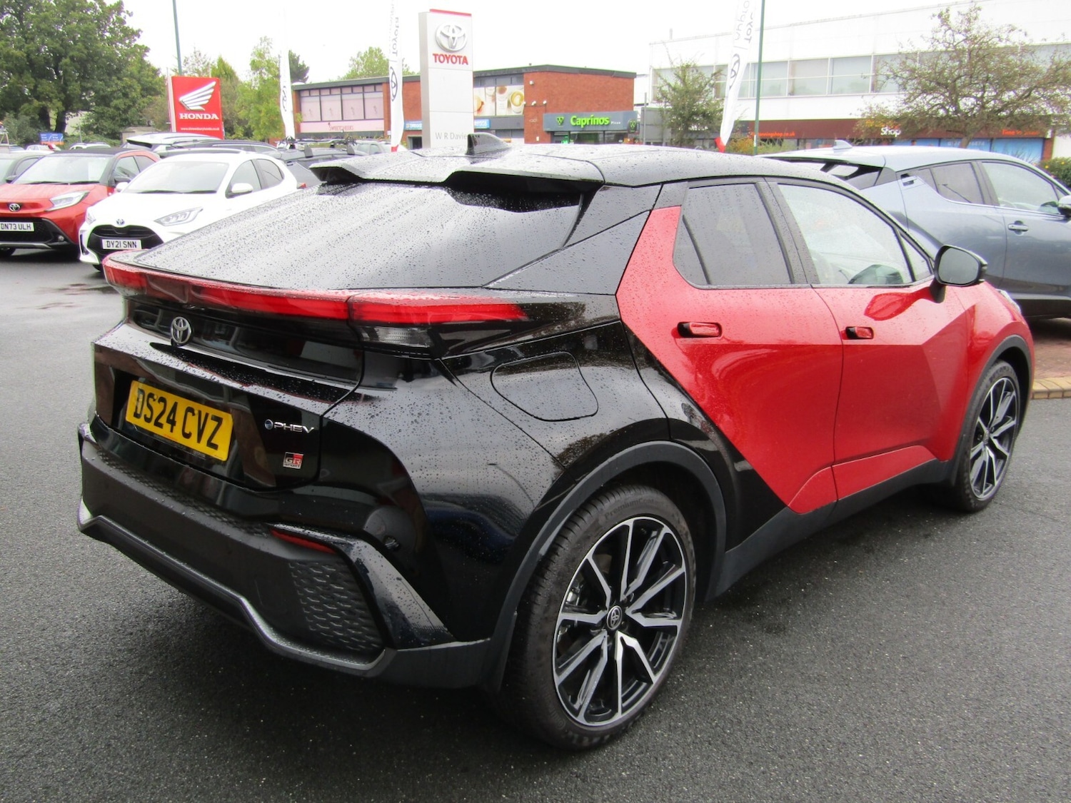 Used Toyota C-HR 2024 for sale - 76355194: Photo 4