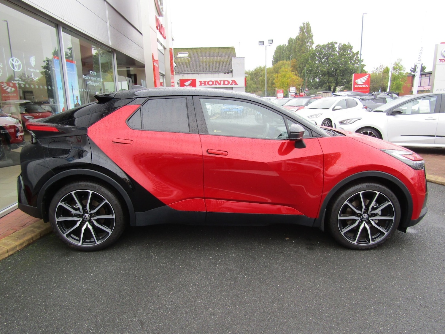 Used Toyota C-HR 2024 for sale - 76355194: Photo 7
