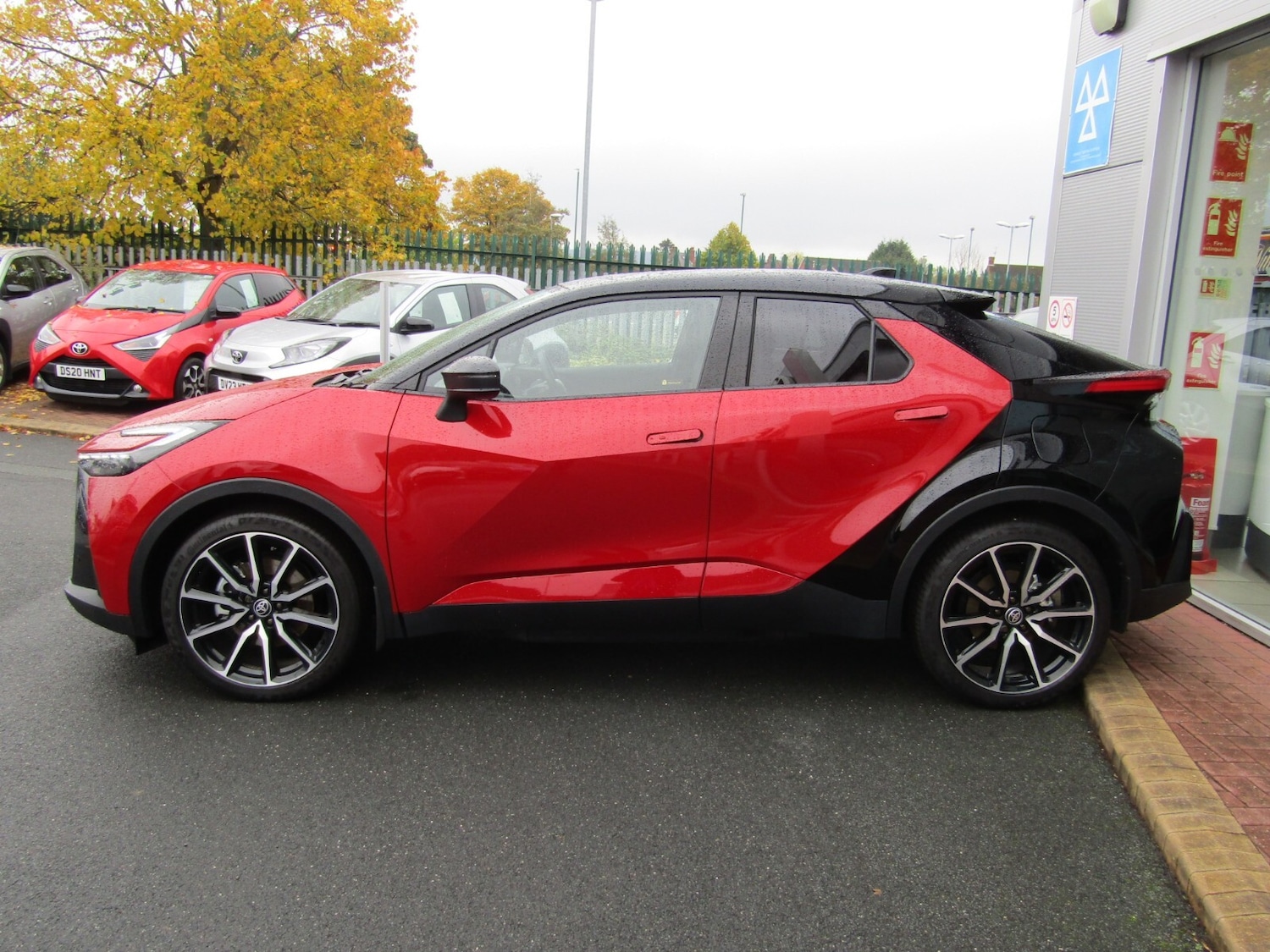 Used Toyota C-HR 2024 for sale - 76355194: Photo 8