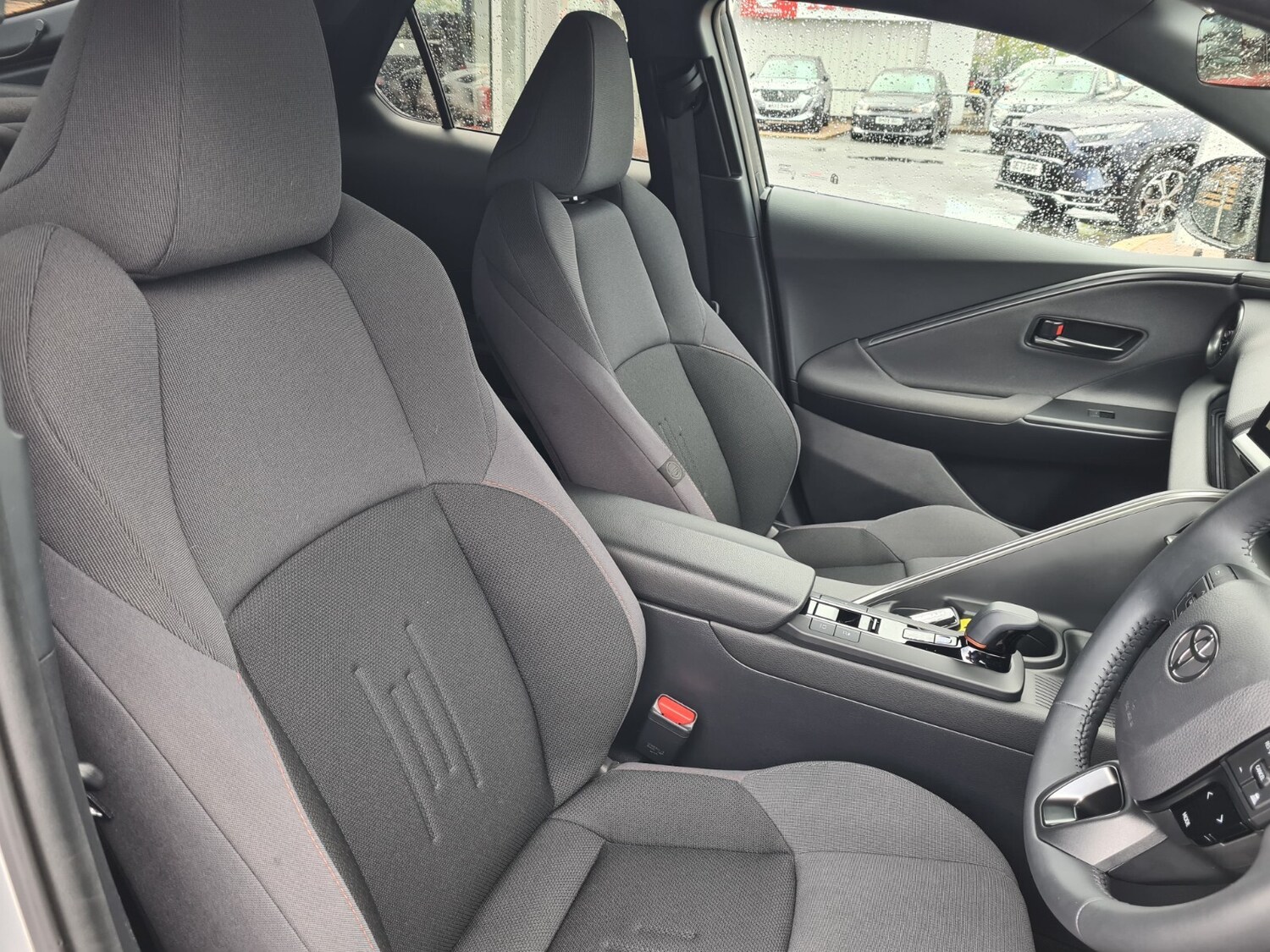 Used Toyota C-HR 2024 for sale - 77165545: Photo 18