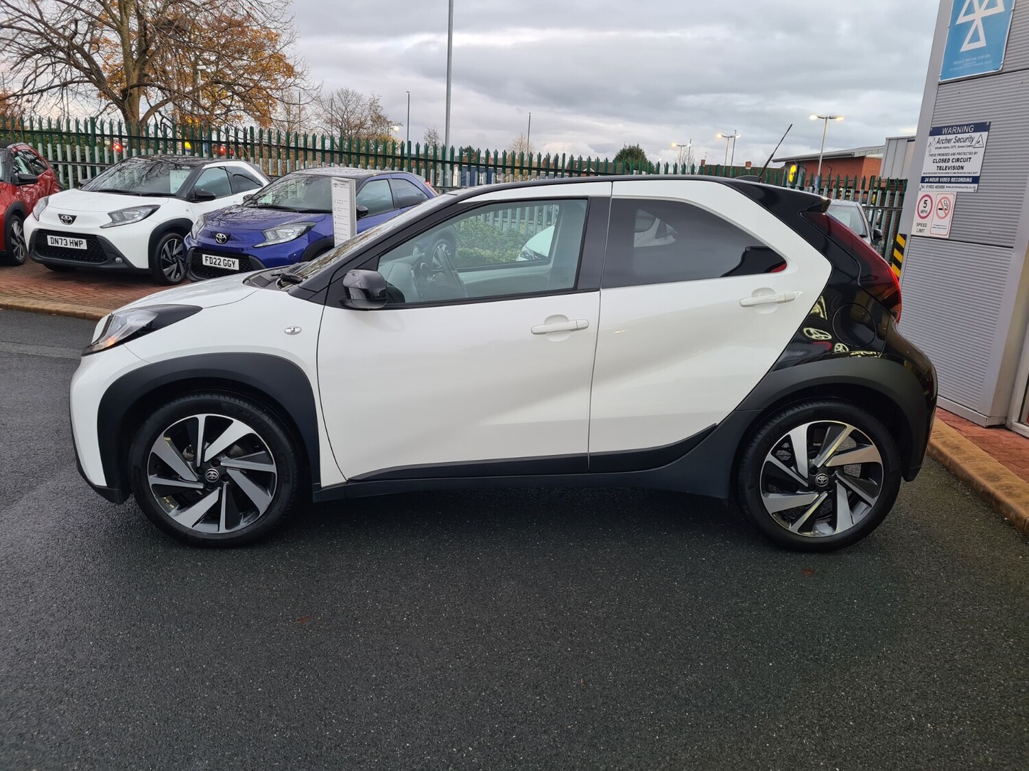 Used Toyota Aygo X 2023 for sale - 76589856: Photo 4