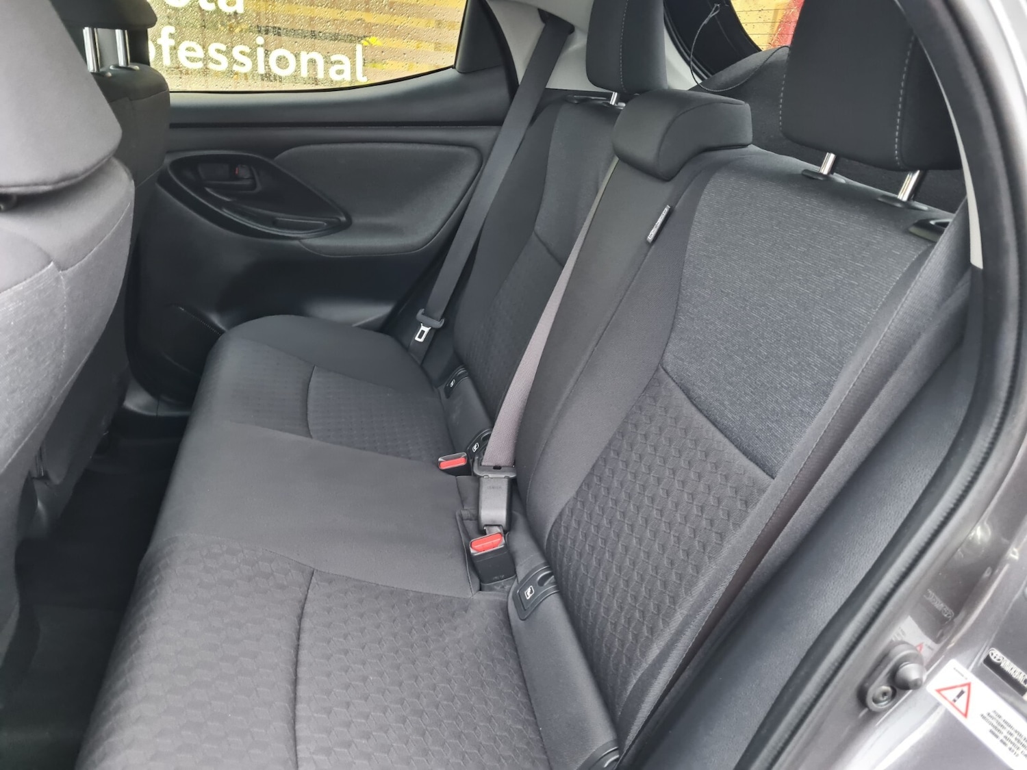 Used Toyota Yaris 2021 for sale - 77434930: Photo 18