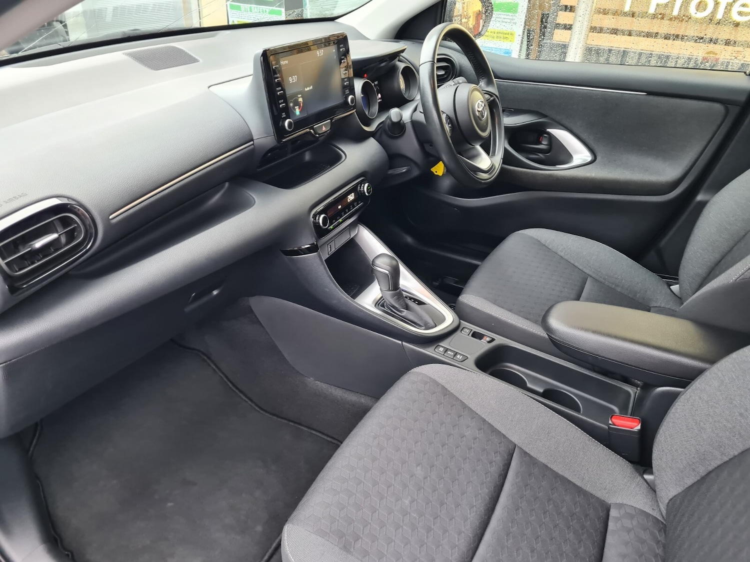 Used Toyota Yaris 2021 for sale - 77434930: Photo 20