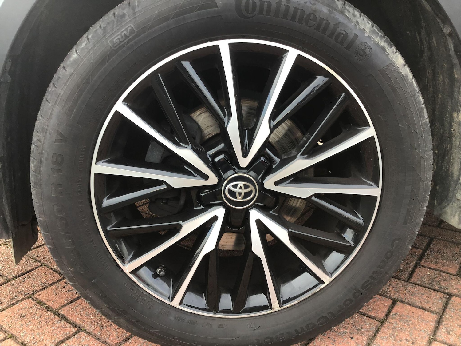 Used Toyota C-HR 2019 for sale - 76537600: Photo 11