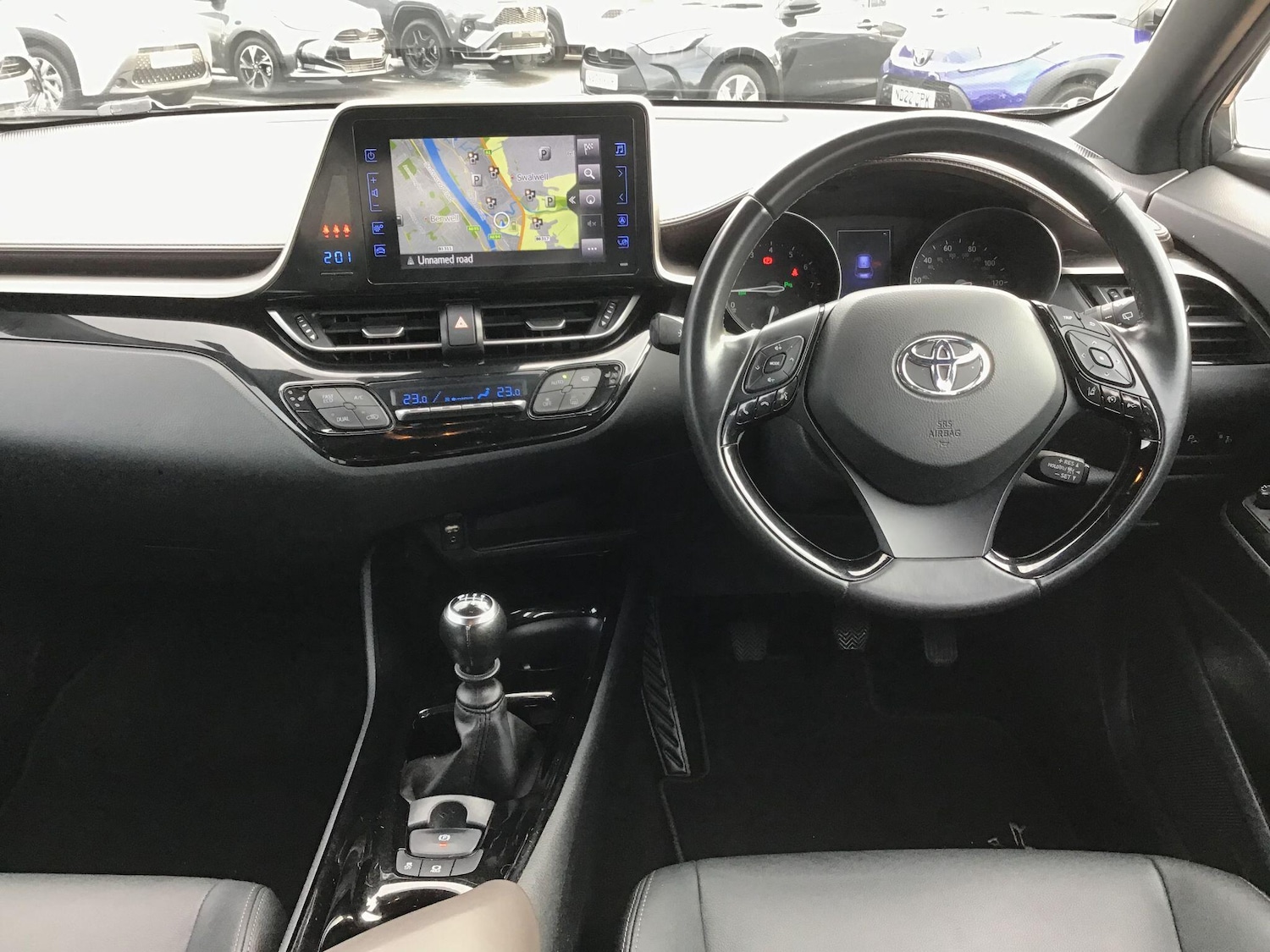 Used Toyota C-HR 2019 for sale - 76537600: Photo 14