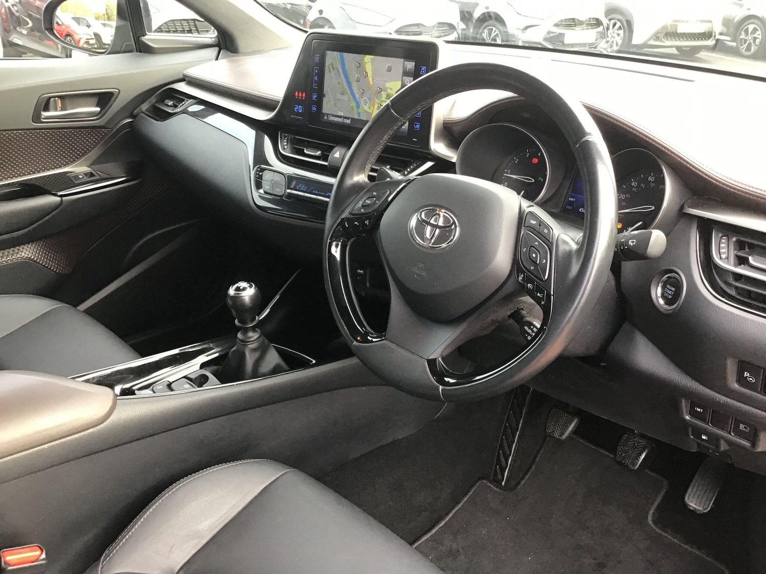 Used Toyota C-HR 2019 for sale - 76537600: Photo 15