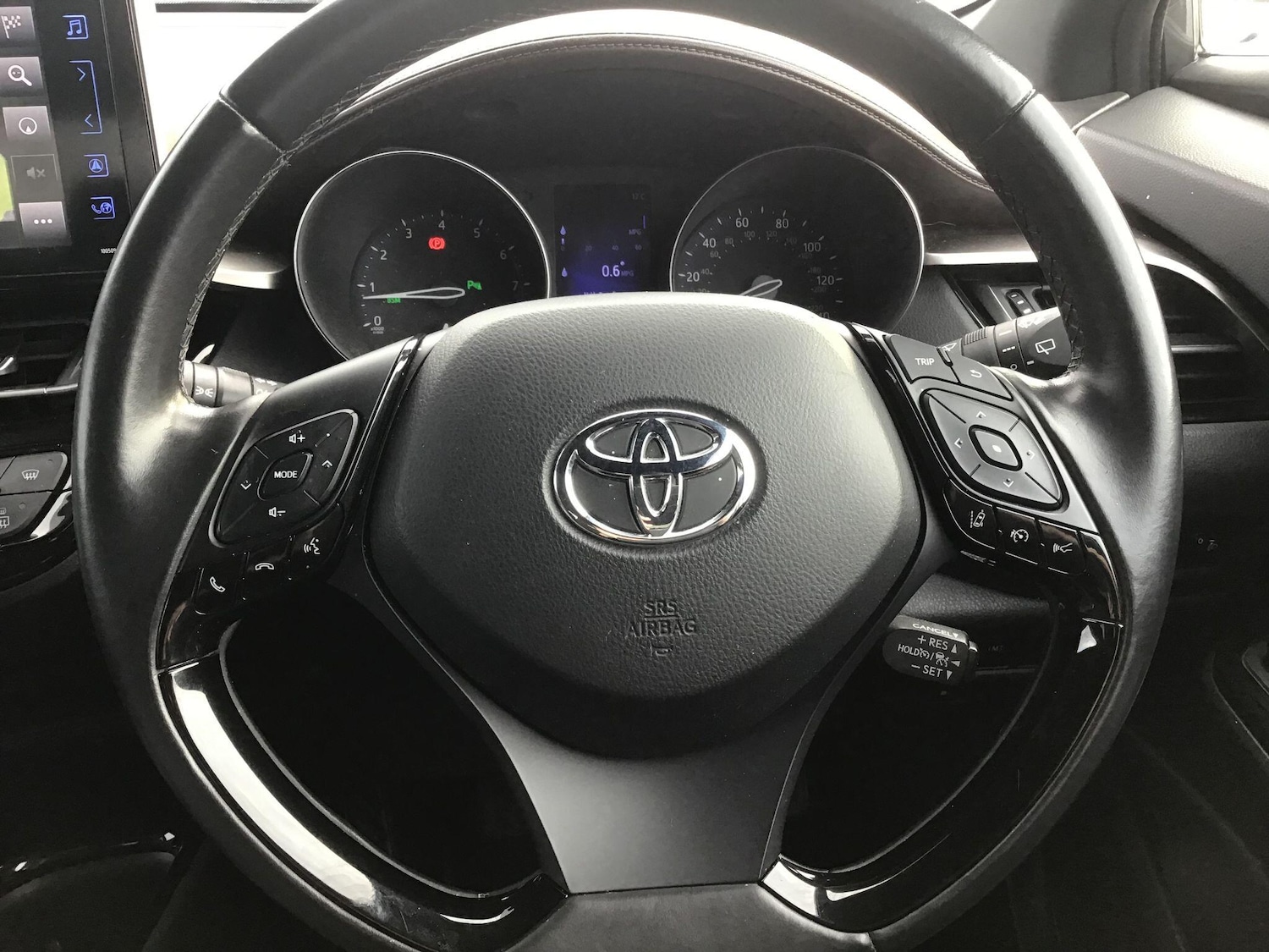 Used Toyota C-HR 2019 for sale - 76537600: Photo 17