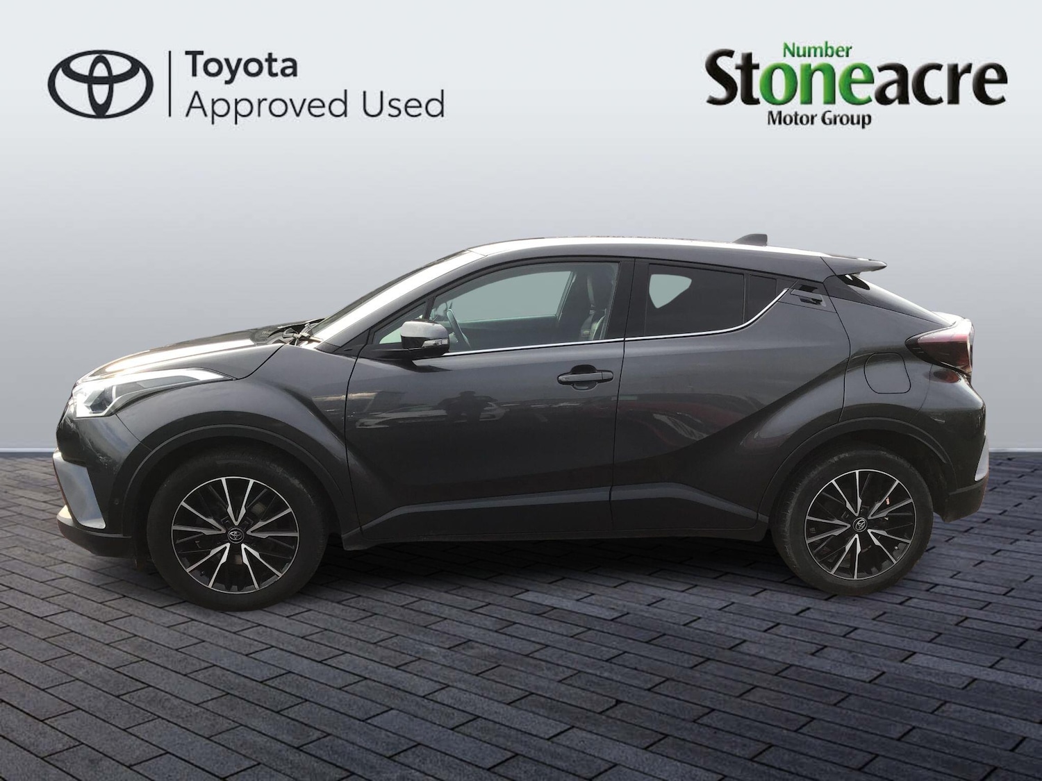 Used Toyota C-HR 2019 for sale - 76537600: Photo 8