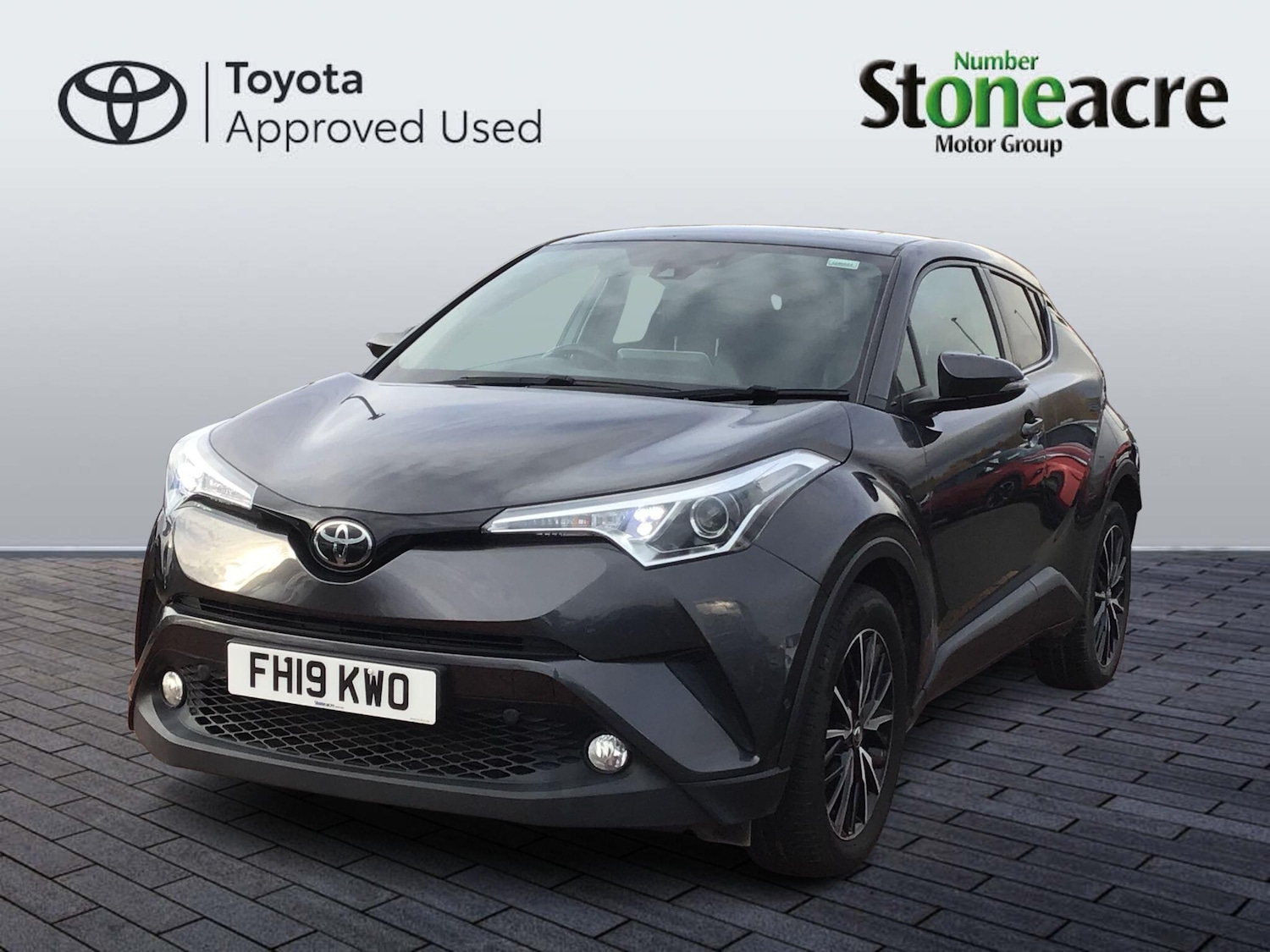 Used Toyota C-HR 2019 for sale - 76537600: Photo 9