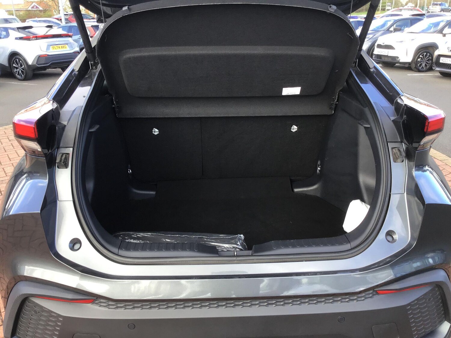 Used Toyota C-HR 2025 for sale - 78019657: Photo 21