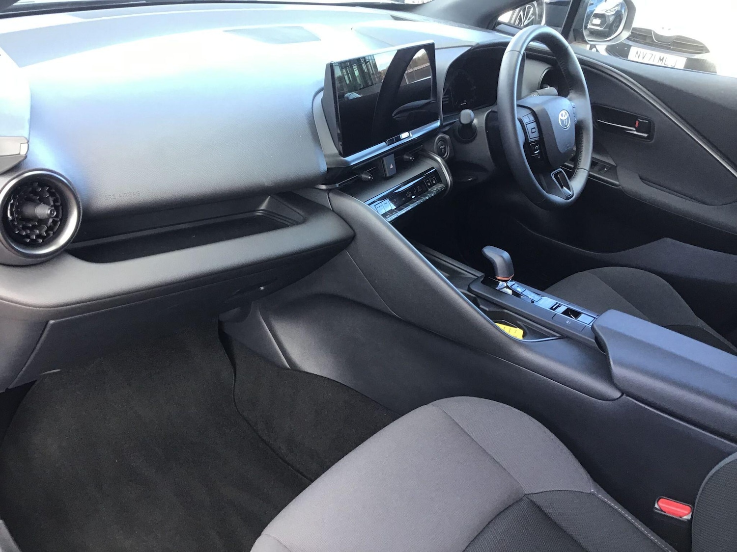 Used Toyota C-HR 2025 for sale - 78019657: Photo 5