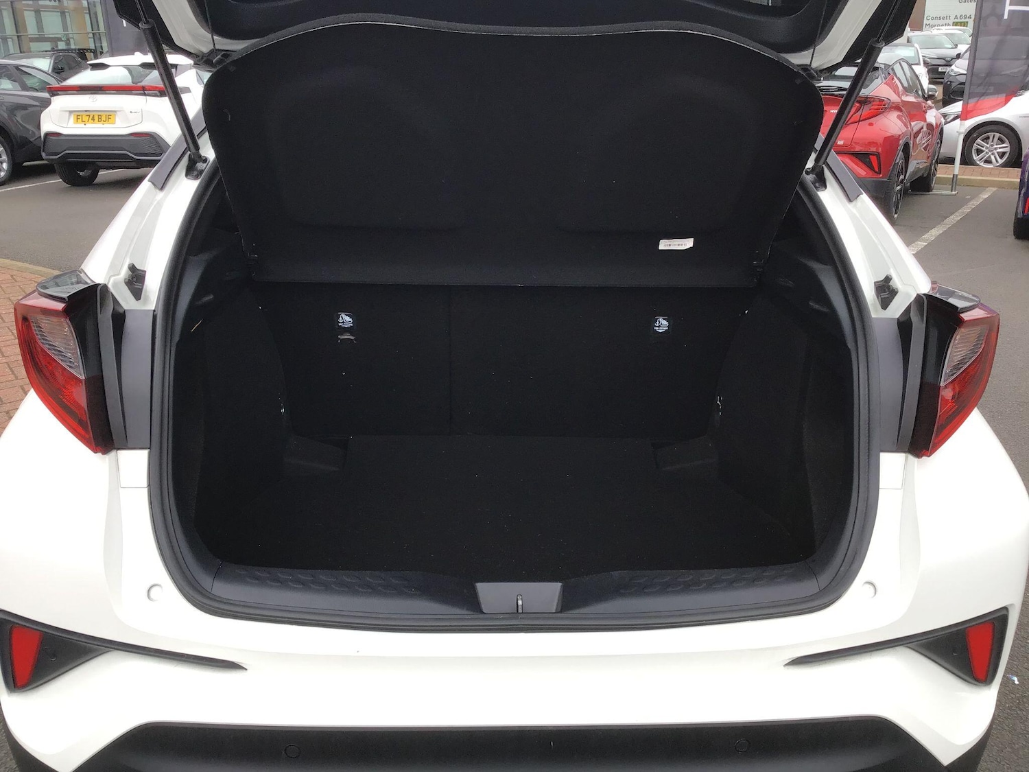 Used Toyota C-HR 2022 for sale - 77633564: Photo 12